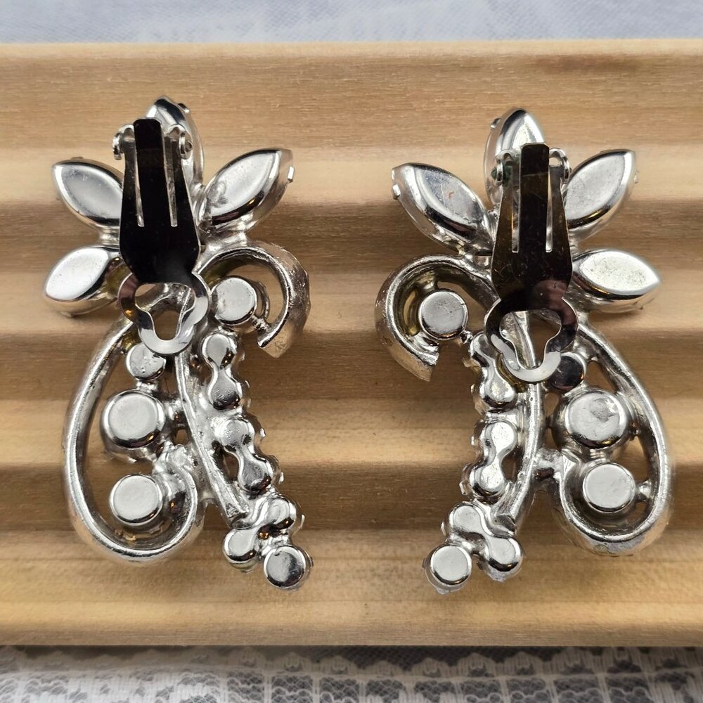 Vintage Juliana D&E Rhinestone 2" Clip-On Earrings Floral Design Statement READ - Picture 6 of 10